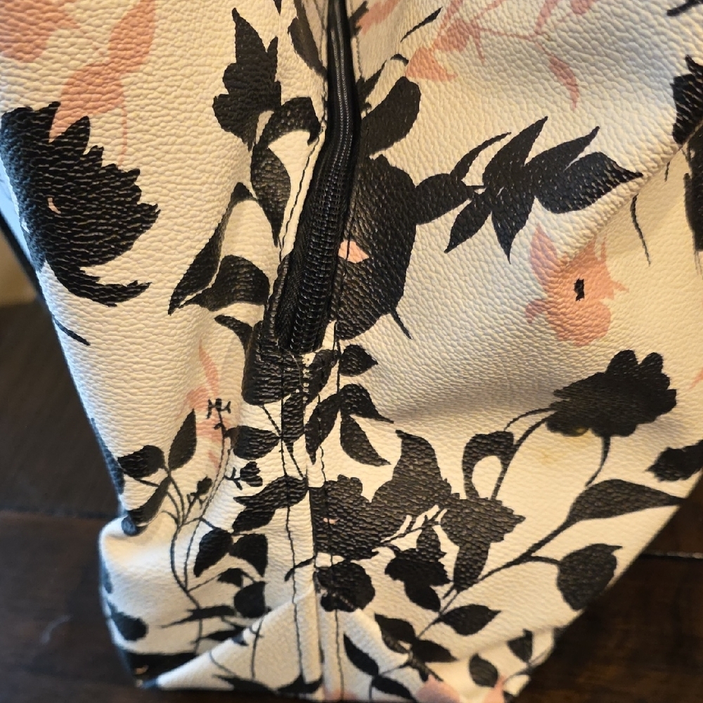 Liz Claiborne Floral Black and Pink Shoulder Bag - Picture 11 of 12